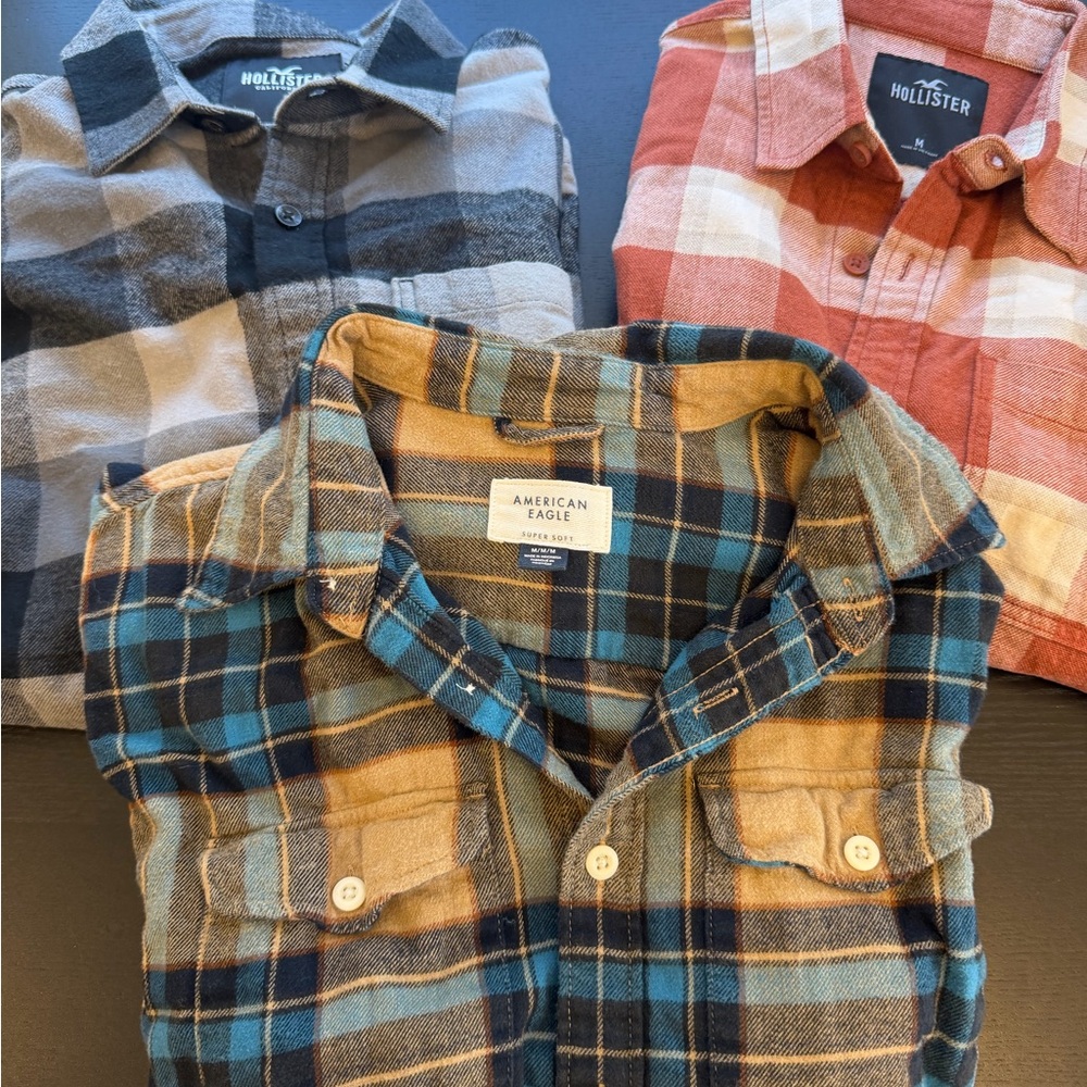 Bundle of 3 Plaid Flannel Shirts American Eagle Hollister Men’s-Medium